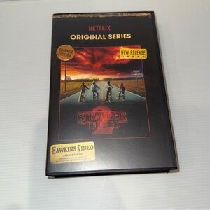 Stranger Things Season 2 Blu-Ray Collector's Edition | Target Exclusive Read